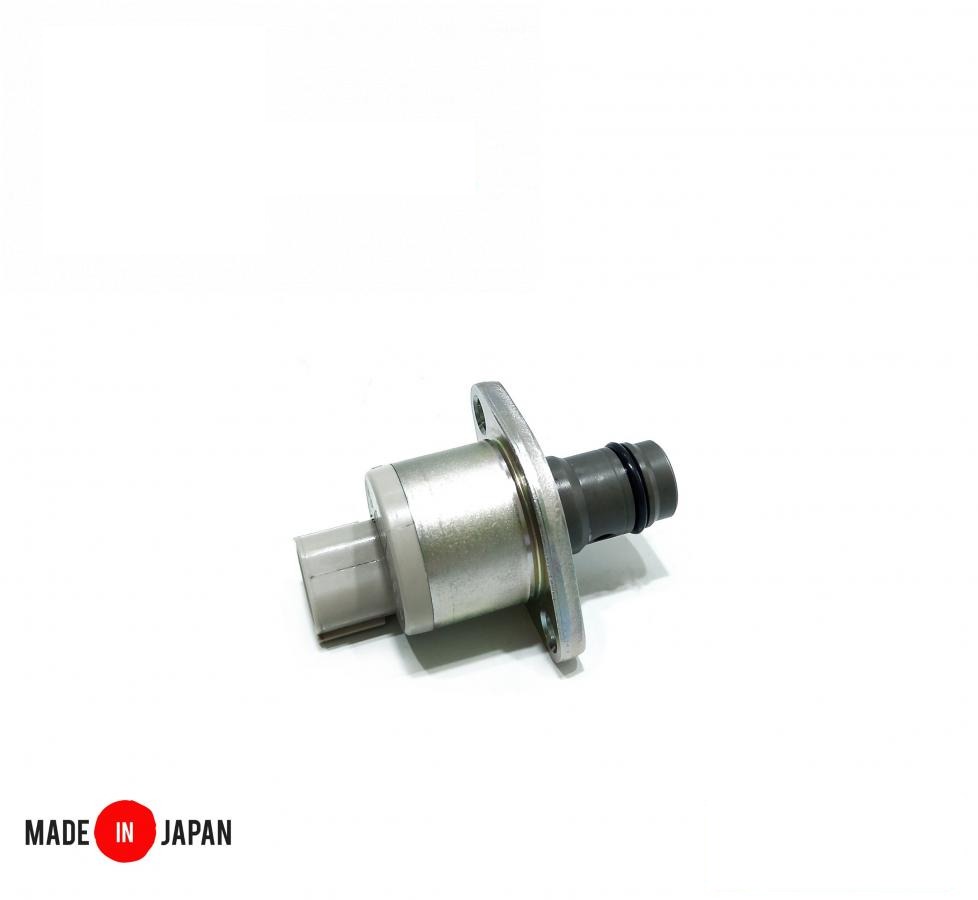 relief valve DZ111141R (RE534733, DZ105071, RE531207, DZ111141) (for pump RE546126) (DENSO, Japan)