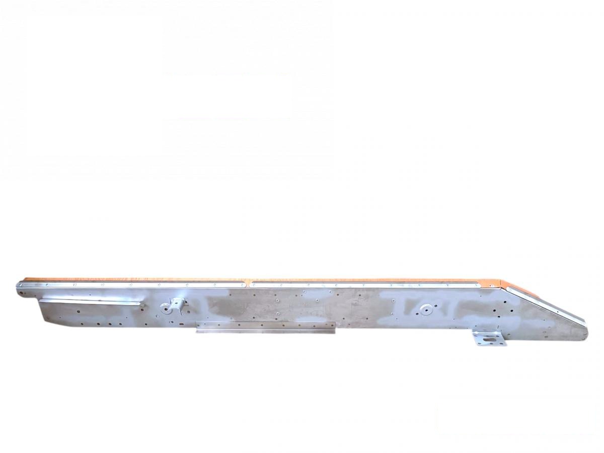 upper right reinforced wear plate STAINLESS STEEL with seal AH222863X (KXE10095, AH220723, AH217491, AH165502, AH164487) (HDParts-AG, Germany)